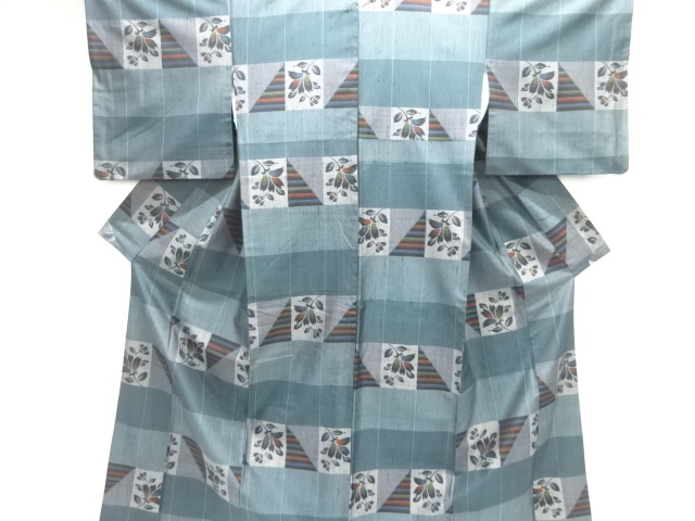 横段に花模様織り出し手織り節紬着物